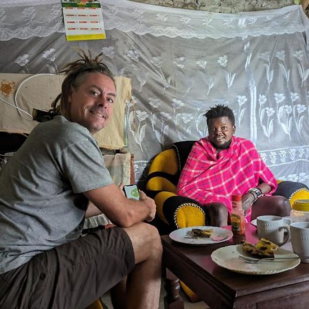 Maasai Homestay Camping Sekenani Exteriör bild