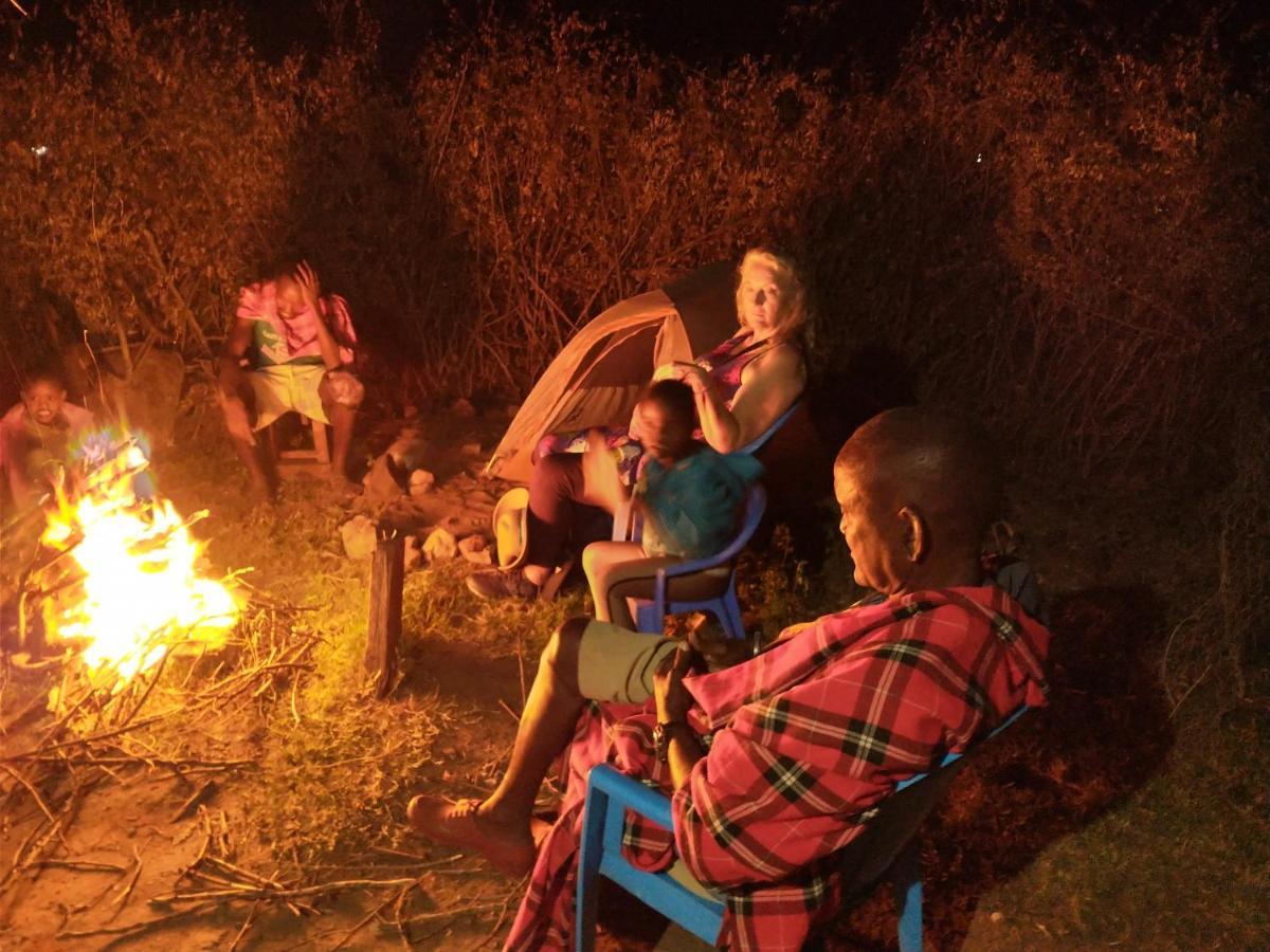 Maasai Homestay Camping Sekenani Exteriör bild