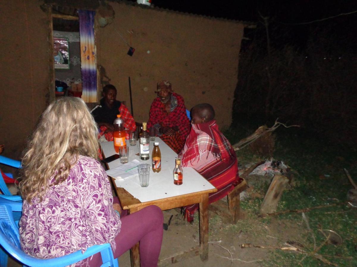 Maasai Homestay Camping Sekenani Exteriör bild
